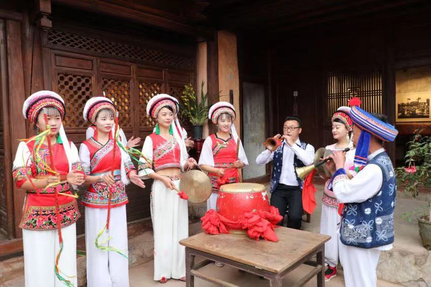 这个茶马古道上的小乡村，缘何能吸引全国各地的艺术家前来采风