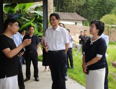 Xiong Jianping, member of the Standing Committee of the provincial Party committee and head of the Un